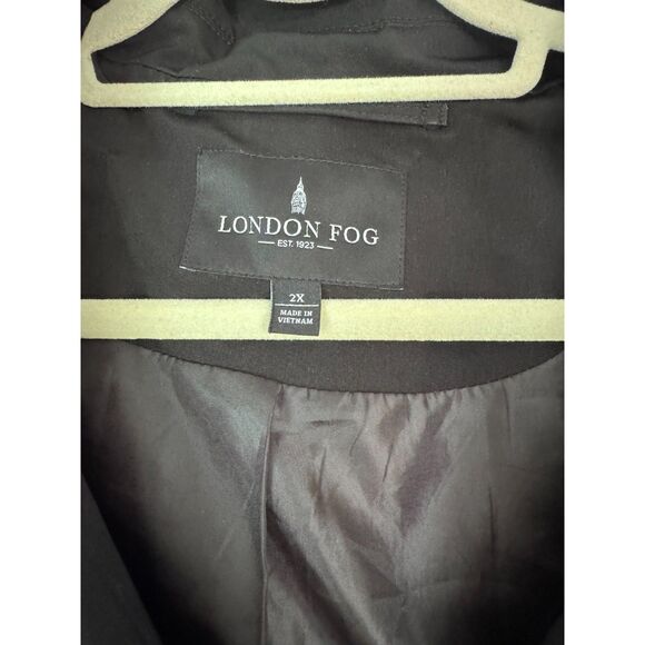 London Fog Black Button-Front Rain Coat – Women’s Size 2X - Picture 3 of 4